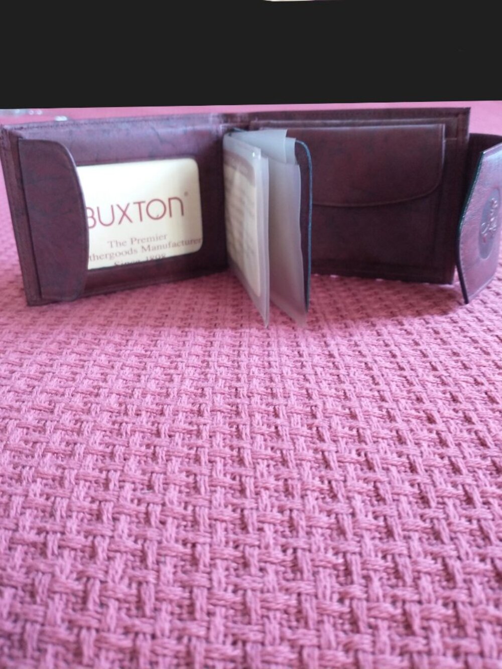 Buxton Women's Vintage Heiress Billfold Burgundy Leather Wallet NWT in Box - Picture 9 of 13